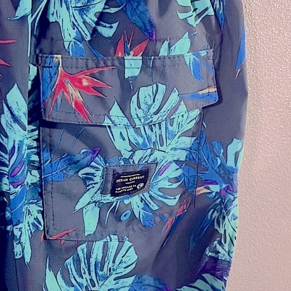 Ocean Current Mens 6.5 in. Capricorn Swim Short Sz XL - Picture 5 of 7